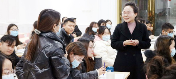 陈仓 专家指导+名师授课+培优补弱+日清月结的教学模式