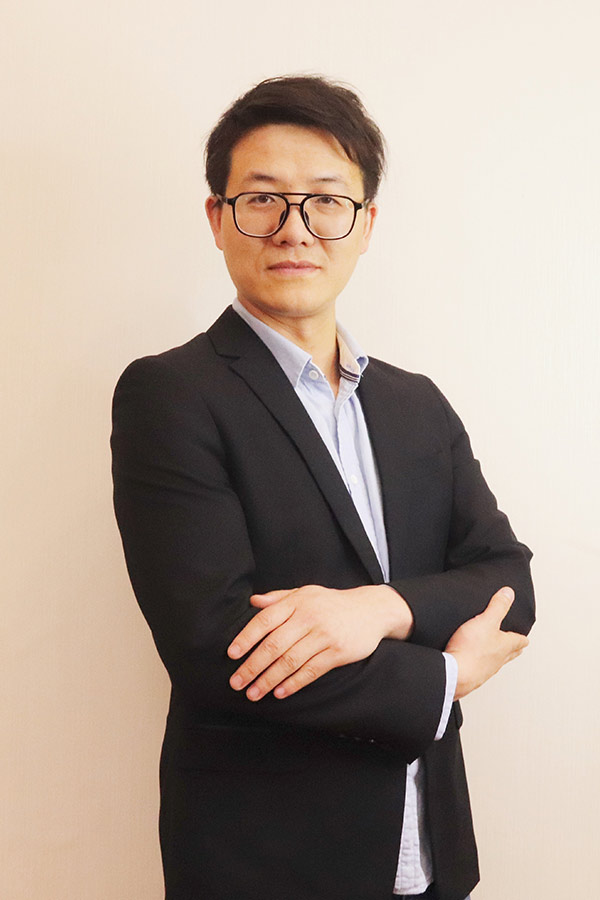 陈仓李林科 本科学历,毕业于西安石油大学